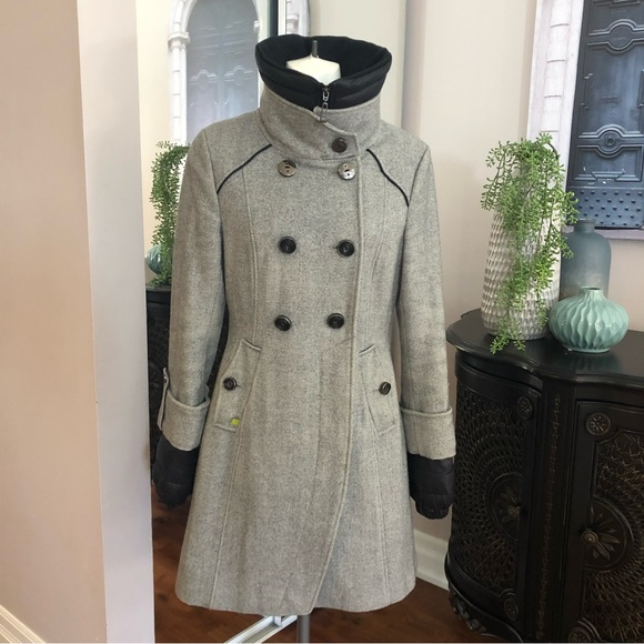 Grey herringbone coat by Soia & Kyo. Size xs with removable collar and cuffs - Picture 7 of 15